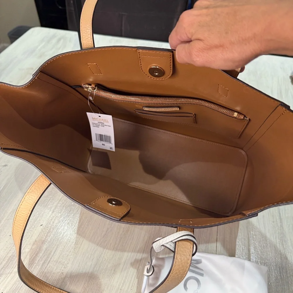 Michael Kors elegant leather